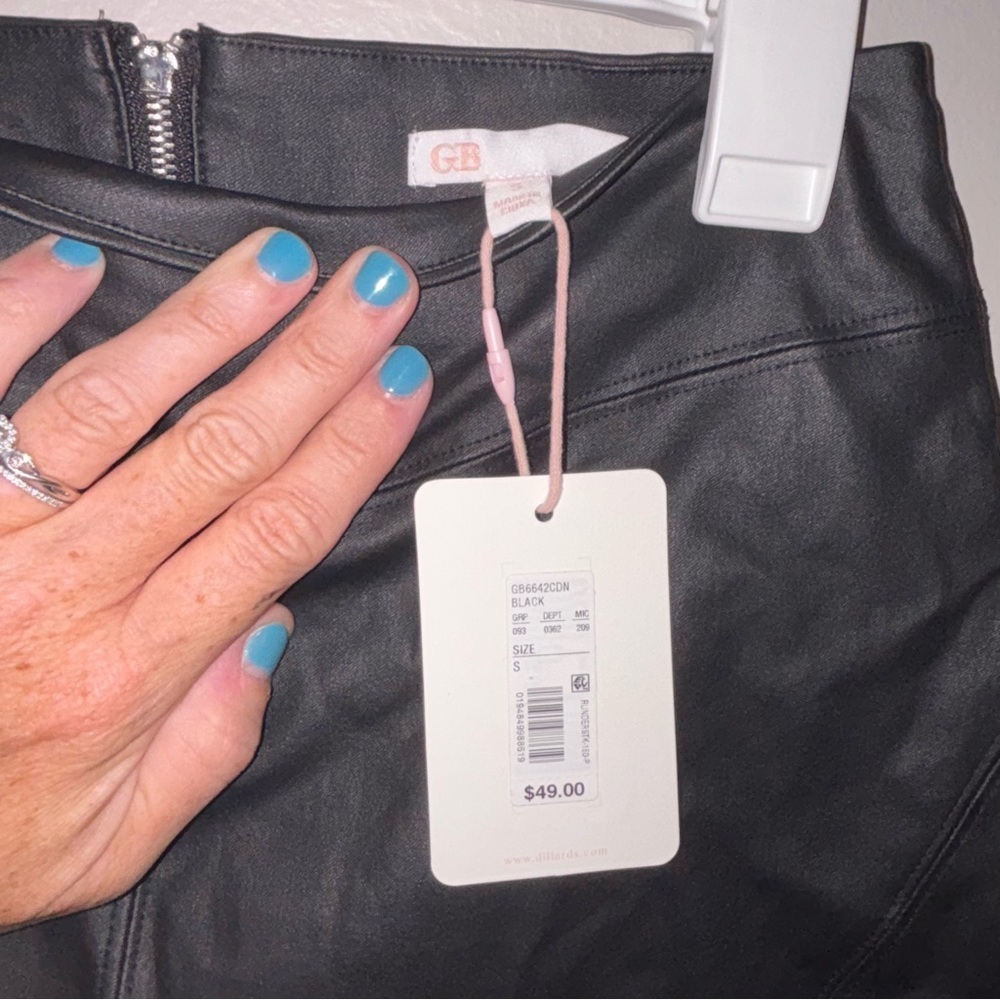 GB NWT Black pLeather Mini Skirt Size S - Picture 4 of 8